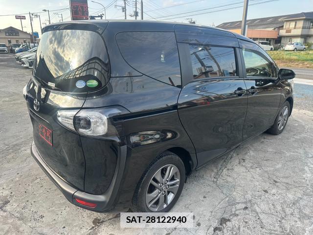 Toyota SIENTA 2016-10 7809047-17