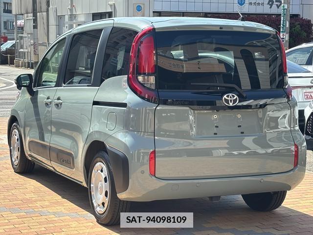 Toyota SIENTA 2022-10 7809583-1