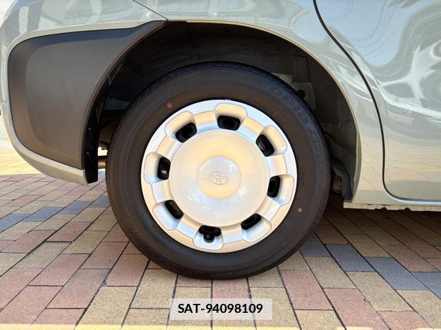 Toyota SIENTA 2022-10 7809583-15