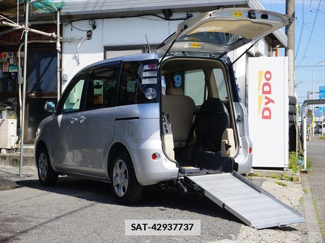 Toyota SIENTA 2010-03 7809607-0
