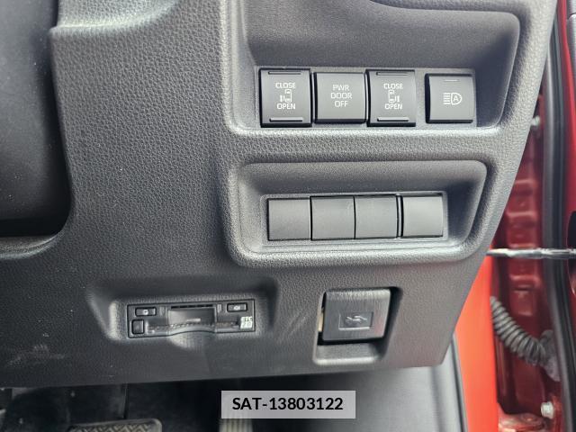 Toyota SIENTA 2023-03 7809948-11
