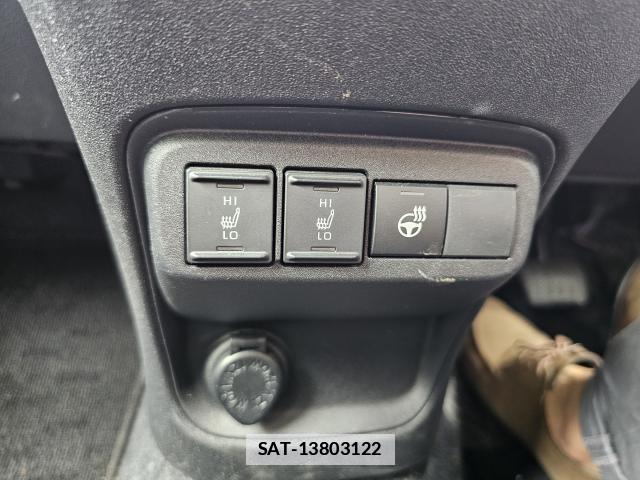 Toyota SIENTA 2023-03 7809948-12