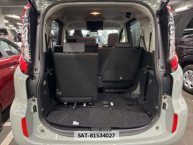 Toyota SIENTA 2022-11 7811156-11