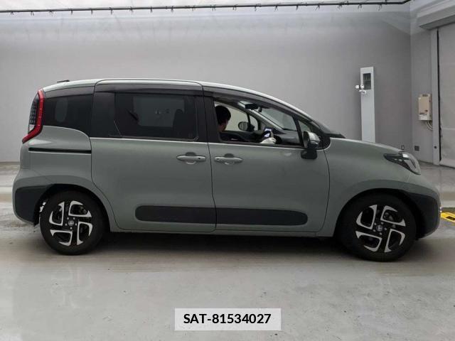 Toyota SIENTA 2022-11 7811156-4