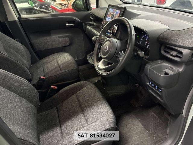 Toyota SIENTA 2022-11 7811156-5