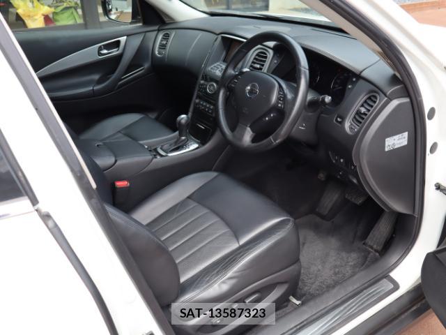 Nissan SKYLINE CROSSOVER 2012-07 7793355-17