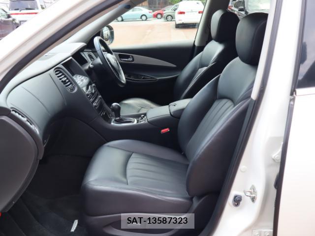 Nissan SKYLINE CROSSOVER 2012-07 7793355-19