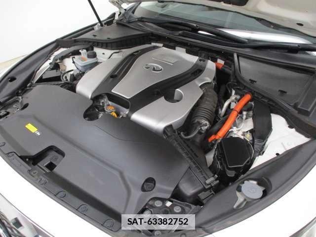Nissan SKYLINE 2017-08 7795708-19