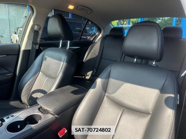 Nissan SKYLINE 2017-05 7803577-11