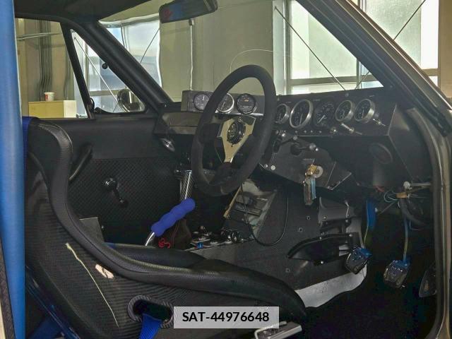 Nissan SKYLINE 1971-11 7803867-6