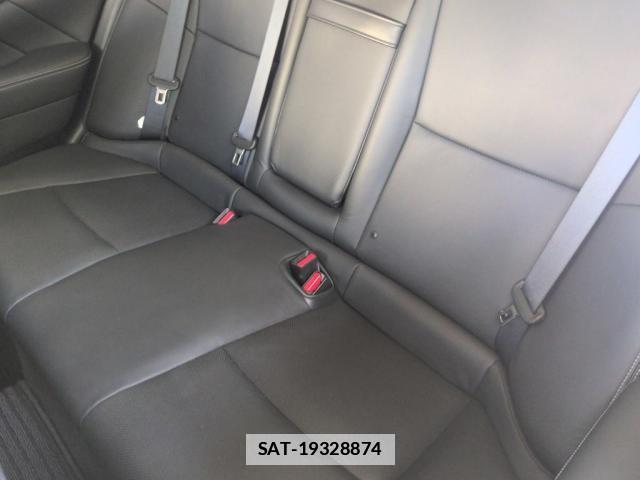 Nissan SKYLINE 2017-12 7805772-3