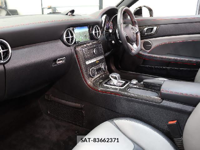 Mercedes Benz SLC 2017-12 7799572-1