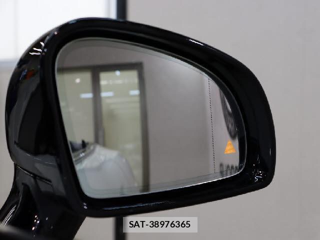 Mercedes Benz SLC 2017-10 7799580-8