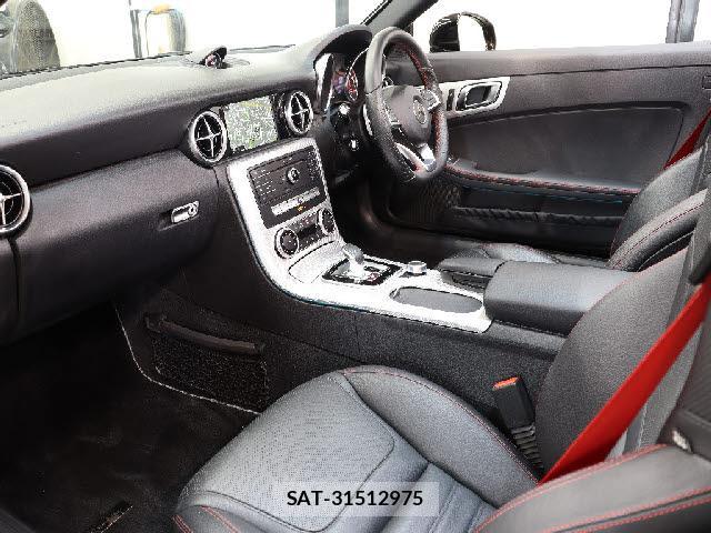 Mercedes Benz SLC 2017-10 7799581-1