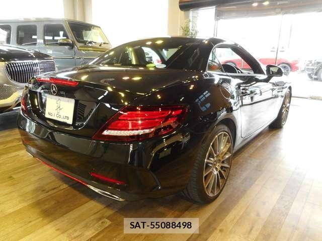 Mercedes Benz SLC 2017-11 7799816-1