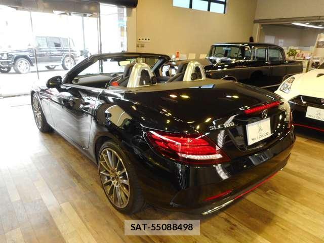 Mercedes Benz SLC 2017-11 7799816-9
