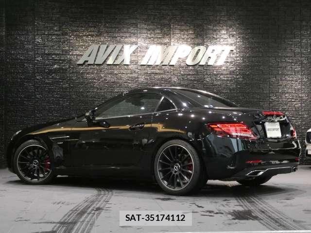 Mercedes Benz SLC 2016-07 7806122-2
