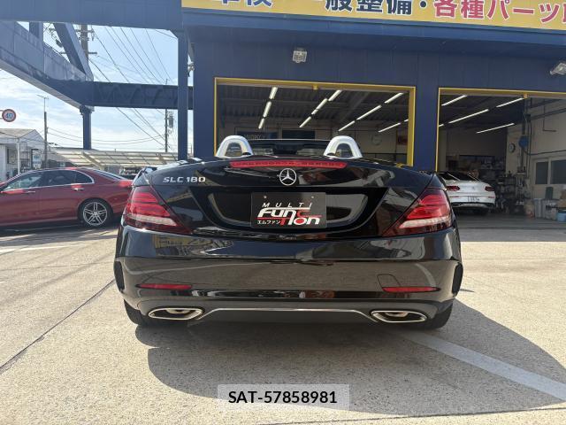 Mercedes Benz SLC 2017-04 7809662-1