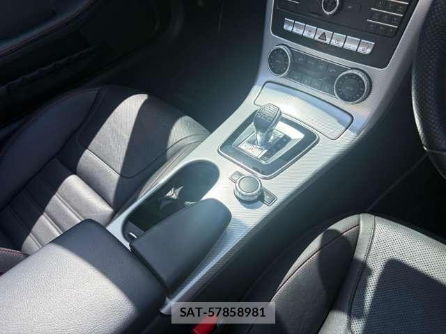 Mercedes Benz SLC 2017-04 7809662-15