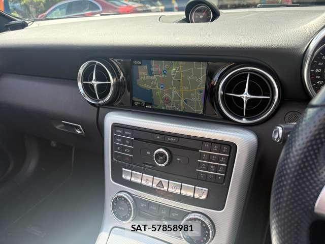 Mercedes Benz SLC 2017-04 7809662-4