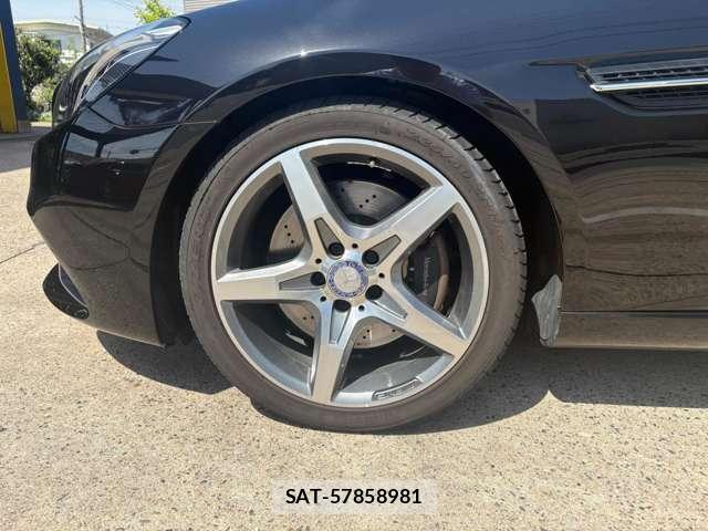 Mercedes Benz SLC 2017-04 7809662-8