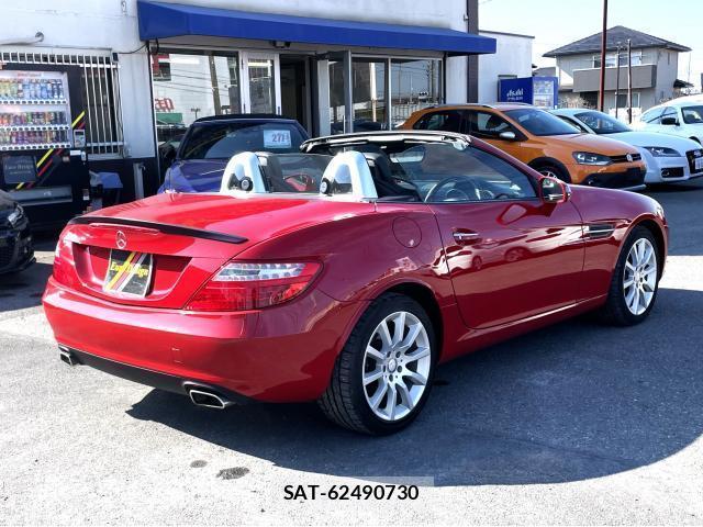Mercedes Benz SLK 2011-07 7798245-12
