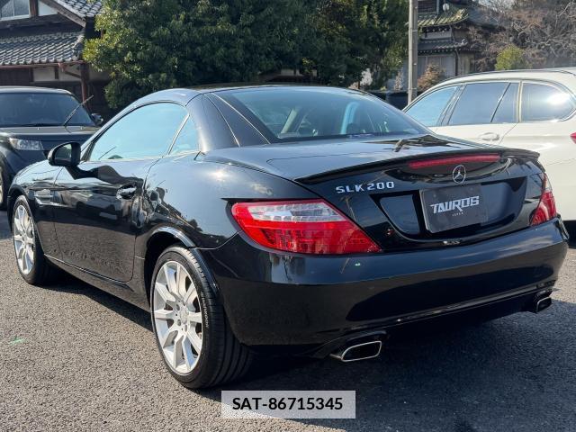 Mercedes Benz SLK 2014-04 7808551-13