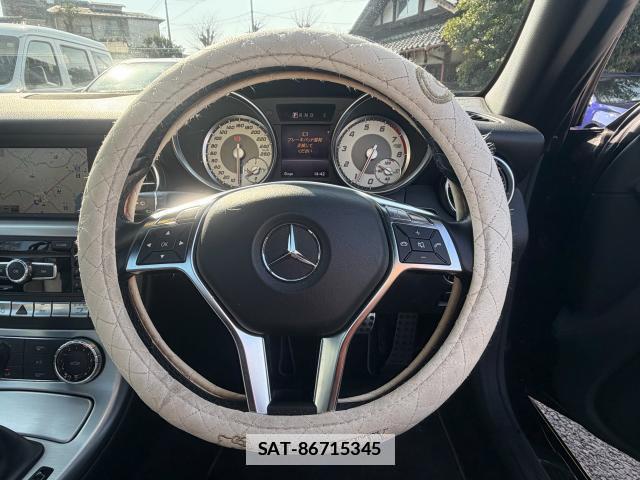 Mercedes Benz SLK 2014-04 7808551-15