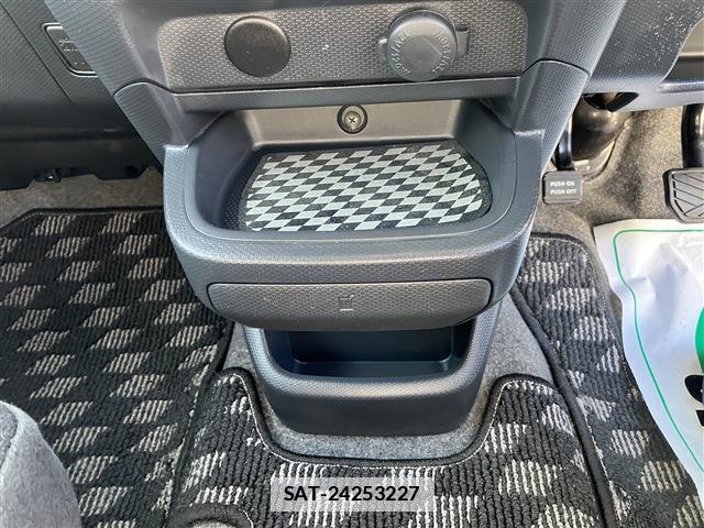 Suzuki SOLIO 2013-05 7797852-16