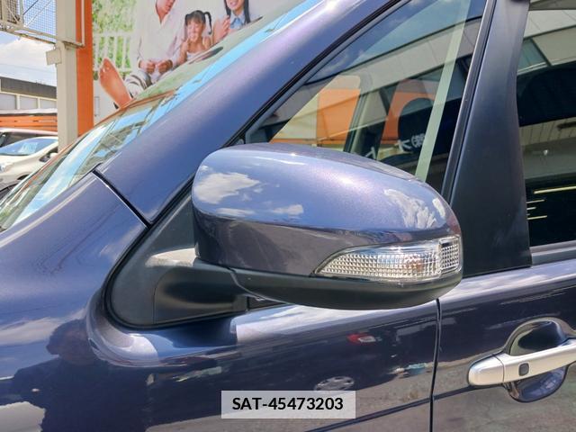 Toyota SPADE 2013-04 7801988-17