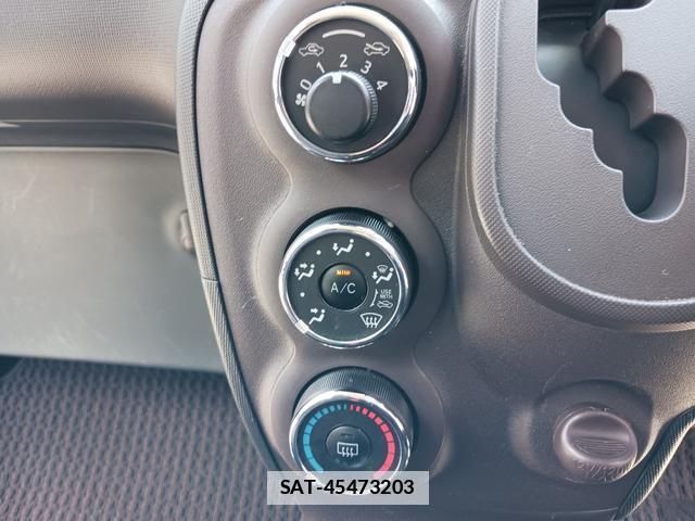 Toyota SPADE 2013-04 7801988-8