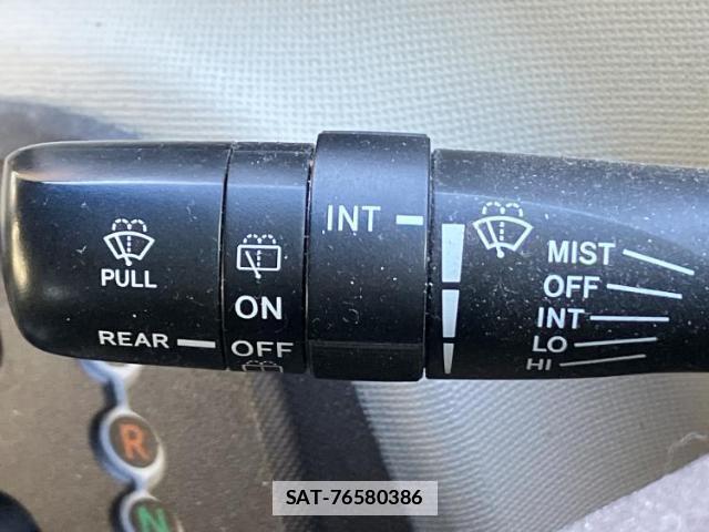 Toyota SPADE 2015-01 7802098-16