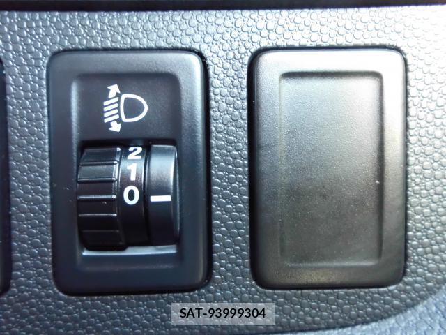 Suzuki SPLASH 2011-07 7804375-10