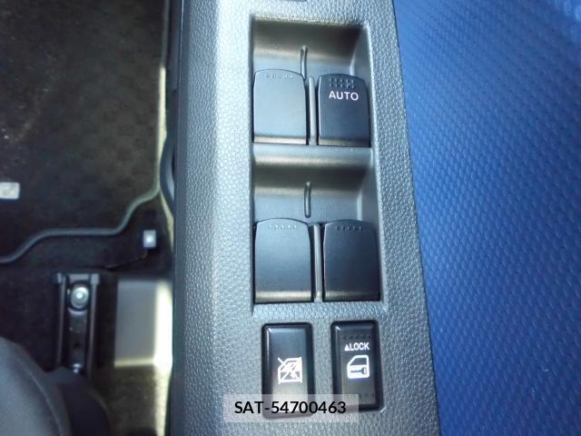 Suzuki SPLASH 2011-09 7804377-13