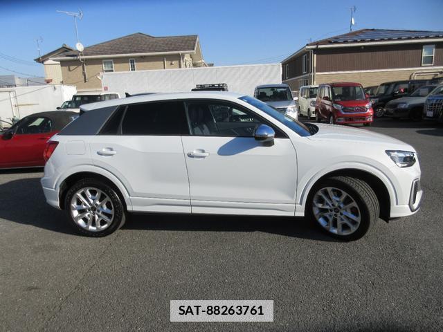 Audi SQ2 2024-10 7803296-11