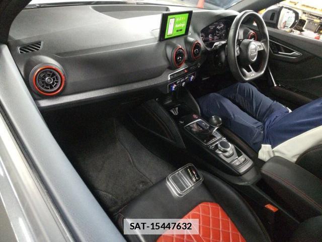 Audi SQ2 2020-09 7811086-2