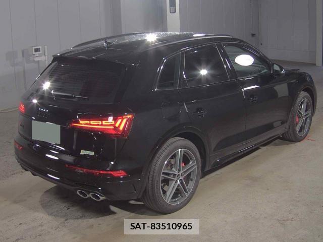 Audi SQ5 2022-04 7810386-5