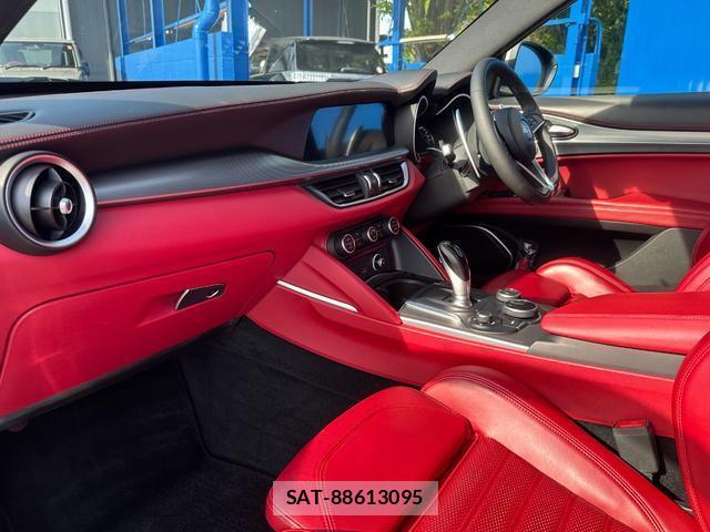 ALFA ROMEO STELVIO 2019-09 7803617-10