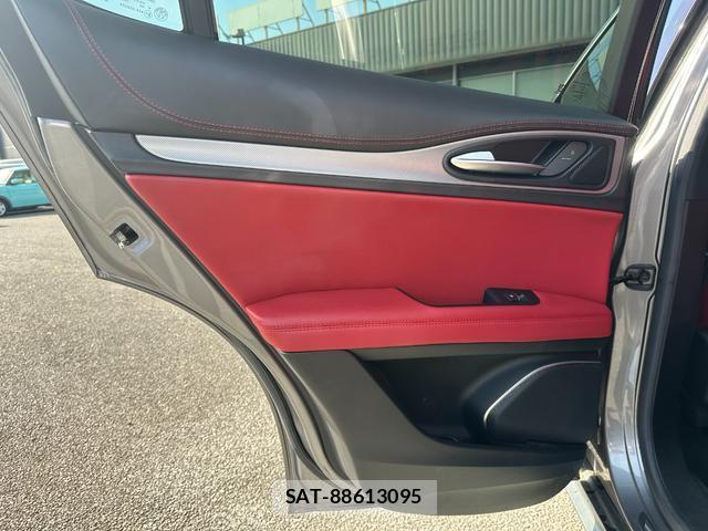 ALFA ROMEO STELVIO 2019-09 7803617-12