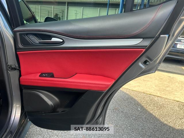 ALFA ROMEO STELVIO 2019-09 7803617-17