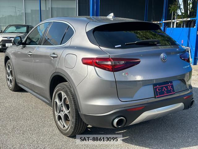 ALFA ROMEO STELVIO 2019-09 7803617-7