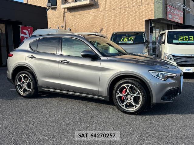 ALFA ROMEO STELVIO 2019-01 7809781-3
