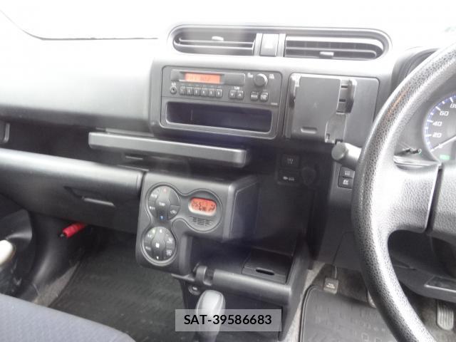 Toyota SUCCEED 2019-04 7805205-8