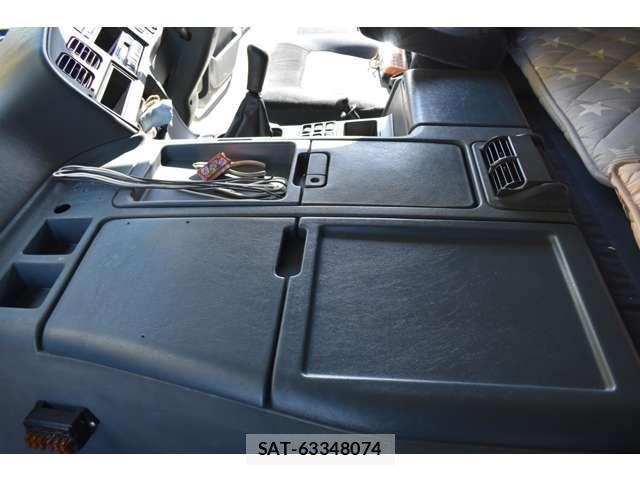 MITSUBISHI FUSO SUPER GREAT 2002-03 7796527-12