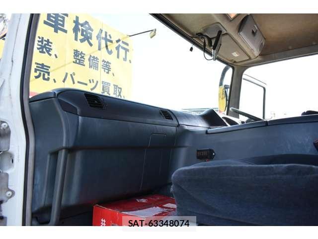MITSUBISHI FUSO SUPER GREAT 2002-03 7796527-17