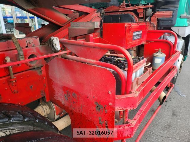 MITSUBISHI FUSO SUPER GREAT 2003-09 7798015-10