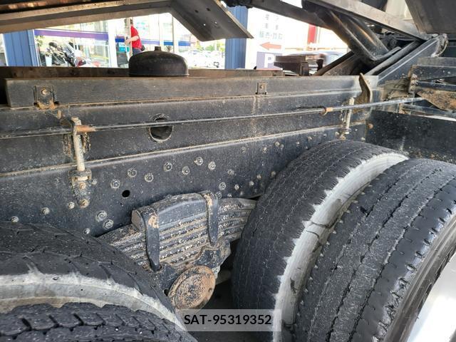 MITSUBISHI FUSO SUPER GREAT 2003-09 7798018-10