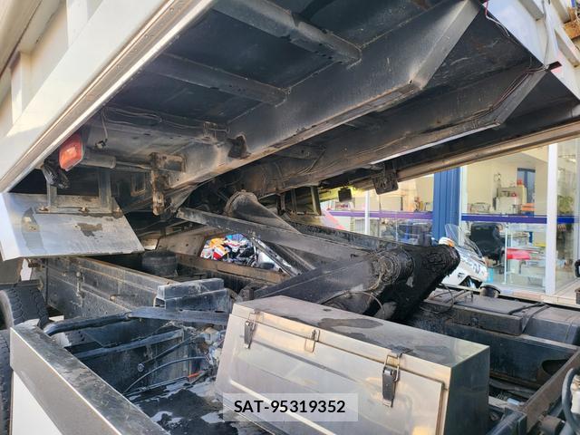 MITSUBISHI FUSO SUPER GREAT 2003-09 7798018-12