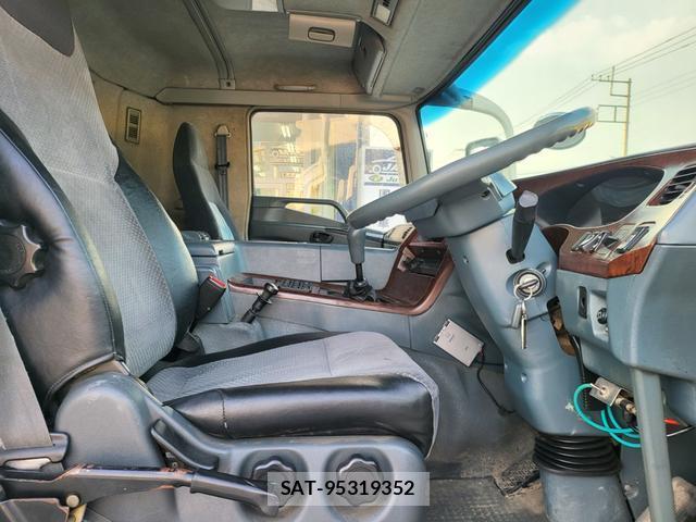 MITSUBISHI FUSO SUPER GREAT 2003-09 7798018-2
