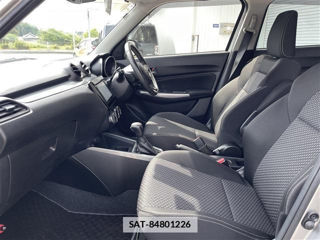 Suzuki SWIFT 2018-04 7792966-12